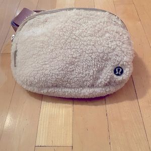 Lulu White Fleece Everywhere Belt Bag